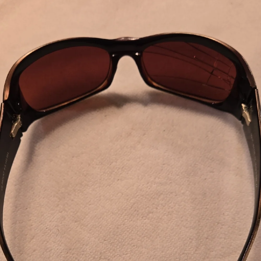 Maui Jim Hibiscus MJ 134-07 - FOR PARTS OR REPAIR - READ